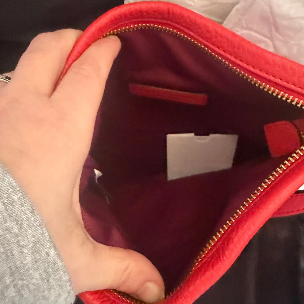 Marc Jacobs Vibrant Red Crossbody Bag - Picture 4 of 5